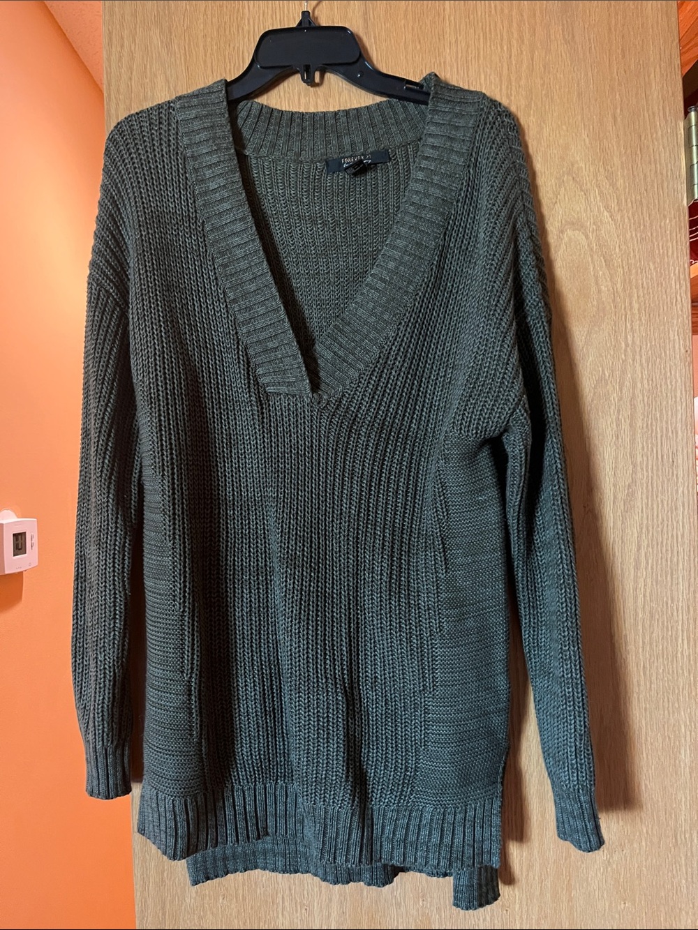 Forever 21 Olive Green V-Neck Ribbed Knit Sweater